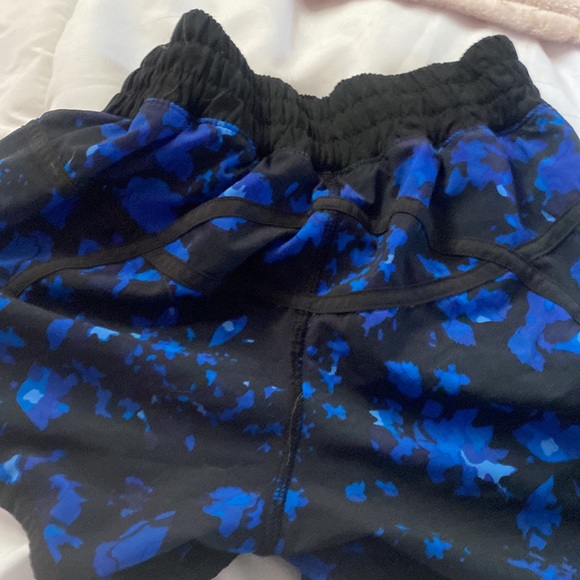 lululemon shorts - Picture 2 of 4